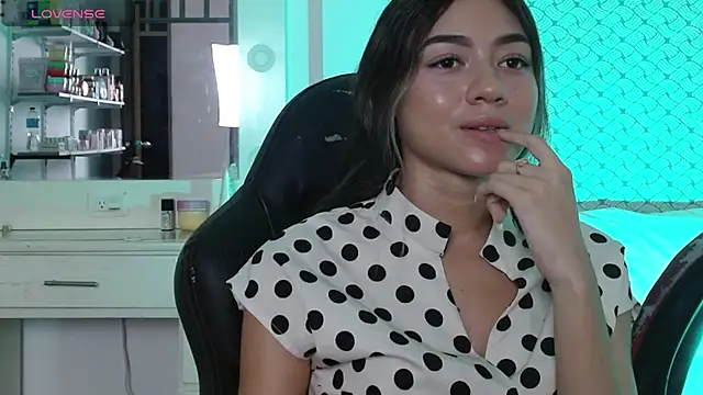 دردشة hantonella_ الجنسية المباشرة