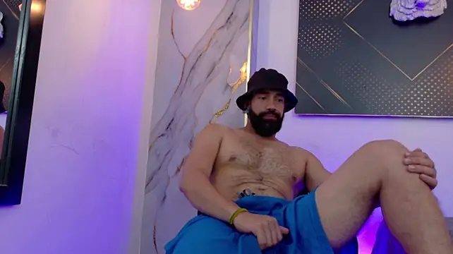 Show de theronnyone na webcam