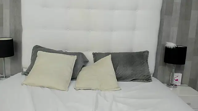 AnnaLuui Chat XXX live