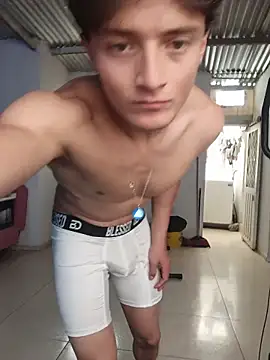 Davitfitnosuke Adlı Modelin Web Kamerası Şovu