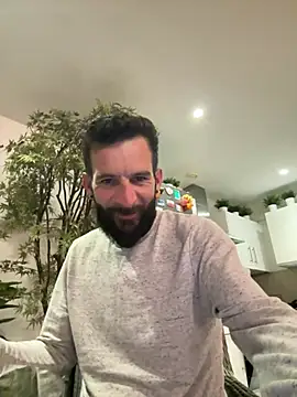 Chat +18 de Michel_huge ao vivo