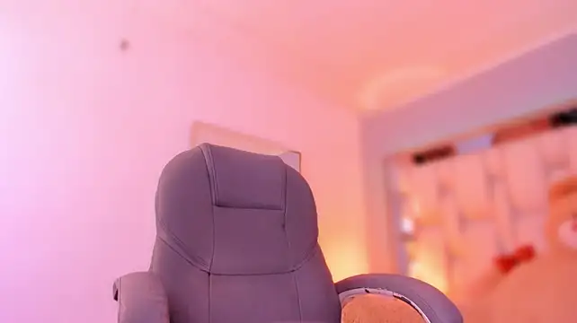 AishaKassandra XXX чат на живо