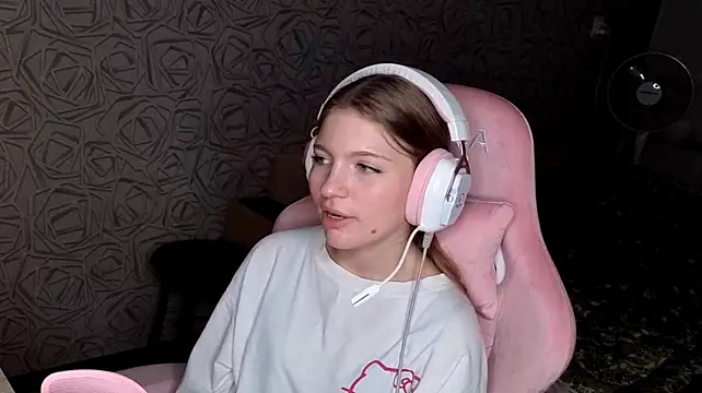Juliiaa élő XXX-chatje