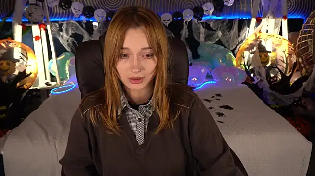 Živý XXX chat LizzaMoonn
