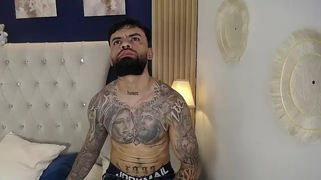 Онлайн чат XXX Collin_Vivas