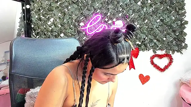 DestinyHills Chat XXX in diretta