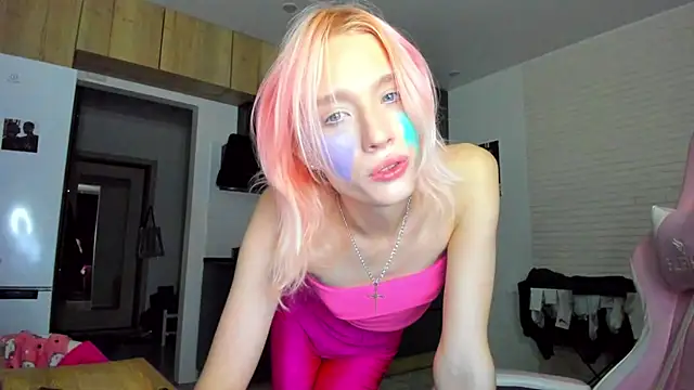 _Alice_Kitty Adlı Modelin Canlı XXX Sohbeti