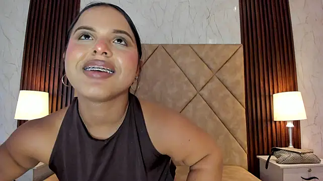 Chat +18 de Cari_Voxe ao vivo
