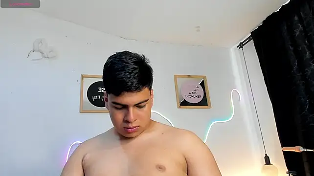 XXX chat uživo modela Patrick_Smith_