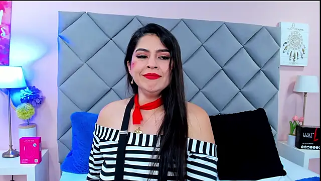 NahomyAdams' Live XXX Chat