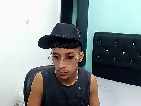 Онлайн чат XXX brayan__hot__