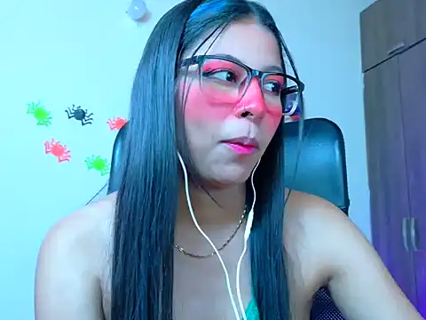 _ALLYSON18_'s Live XXX Chat