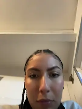 Julieth_ec_'s Live XXX Chat