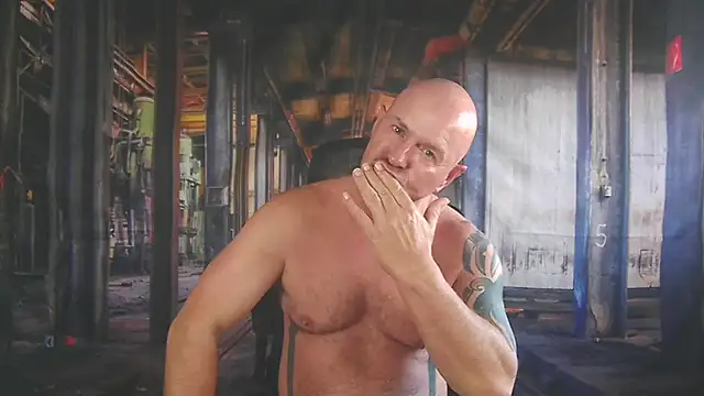 ManlyPrisonGuy élő XXX-chatje
