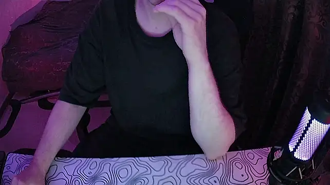 צ'אט XXX בשידור חי של fame_bc