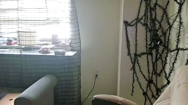 mzpretty444 XXX чат на живо