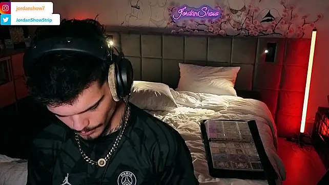צ'אט XXX בשידור חי של JordanShow