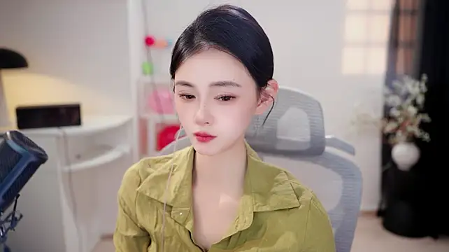 Ocean--Lili Live XXX-chat