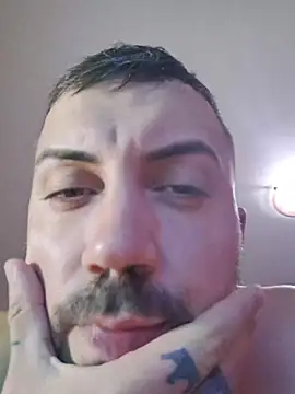 DoubleTroubleY Chat XXX in diretta