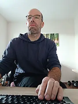 Czat XXX na żywo – DaddyHarry_MatureStallion