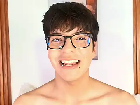 Milo_Wolffn Live XXX chat