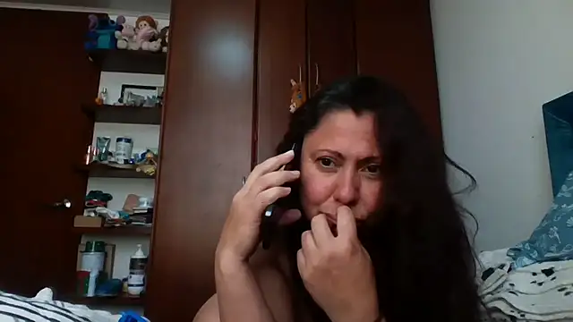 XXX chat uživo modela EmmaJhomson