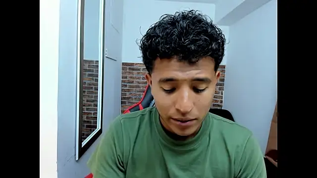 Chat XXX ao vivo de WIZARD-ALESSANDRO