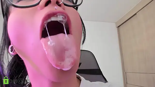 alice-rausing Chat XXX in diretta