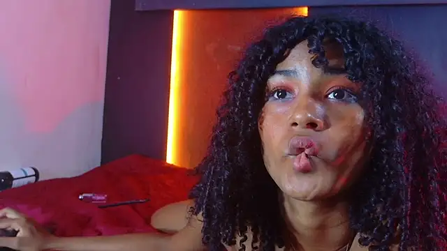 ZafiroSmall Live XXX-chat