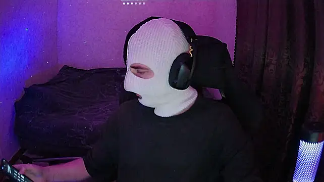 XXX chat uživo modela fame_bc