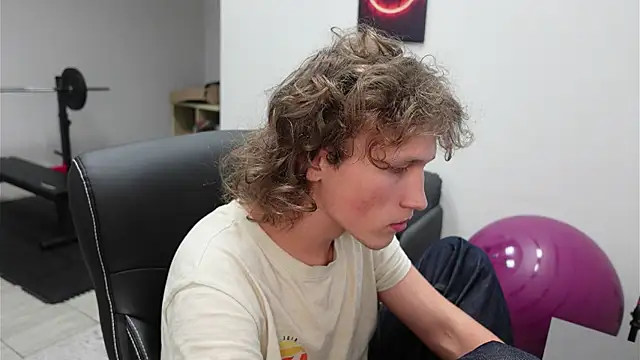 Онлайн чат XXX Mike_Reesee