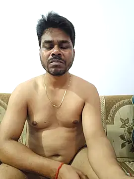 XXX chat uživo modela Raaz_5690