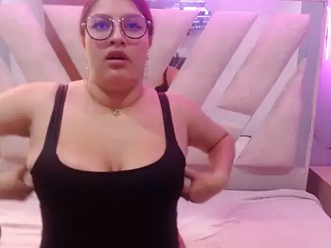 Chat +18 de scarlethshadow ao vivo