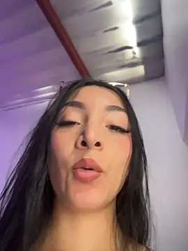 Chatroom XXX en direct de ViolettaNoir_