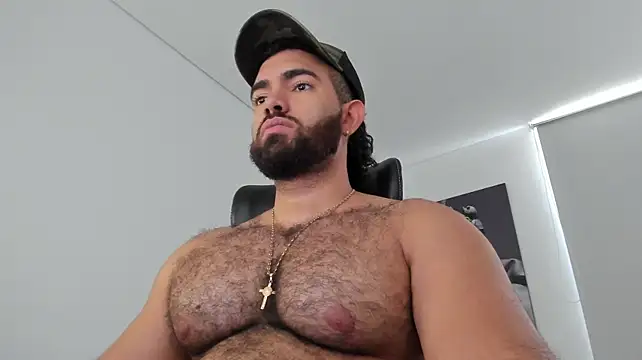 simonleon27 Adlı Modelin Canlı XXX Sohbeti