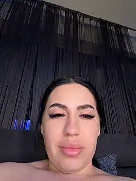 Andrestarr Adlı Modelin Canlı XXX Sohbeti