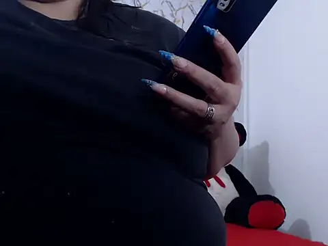 magda_curvy2324 – Live XXX-chat