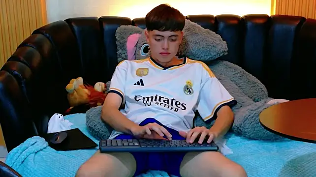 Онлайн чат XXX Brian_Montes