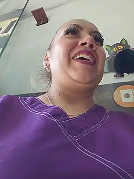 -Zoe-1 Chat XXX live