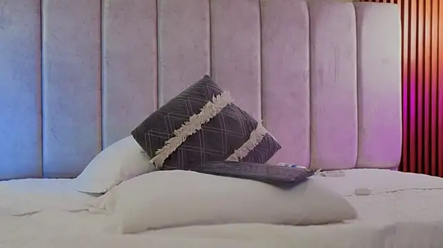 SofiaCortes4 XXX чат на живо