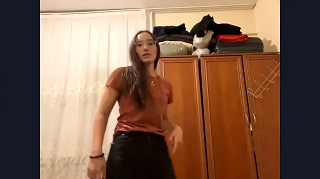 צ'אט XXX בשידור חי של AnnetRisn