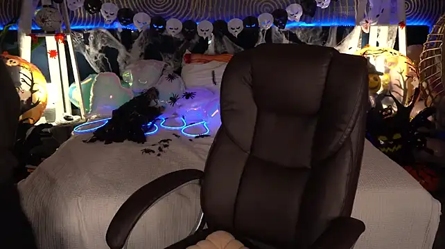 Živý XXX chat LizzaMoonn