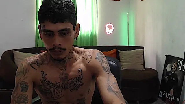 alpha_zom Obrolan Langsung XXX