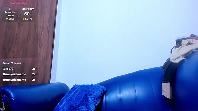 Mature_Skinny élő XXX-chatje