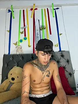 Chatroom XXX en direct de Camilo_Tattoo