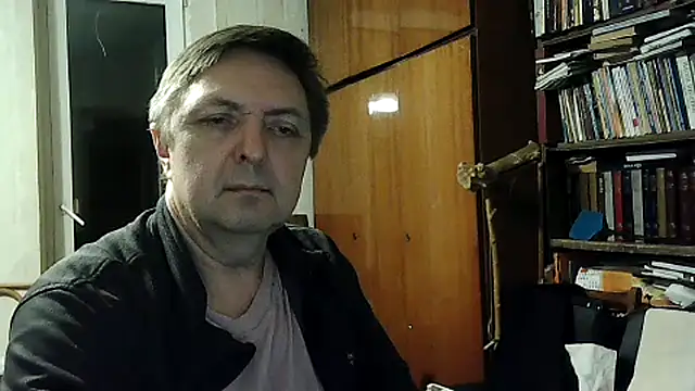 Show modela Pokaz2020 na web-kameri