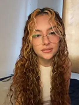 Joyce-fire Adlı Modelin Canlı XXX Sohbeti