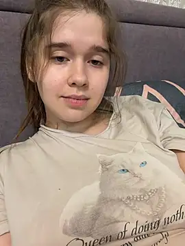 צ'אט XXX בשידור חי של HornyGirlH