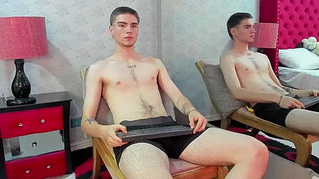 Онлайн чат XXX NickWild