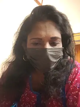 Chat +18 de Tamil_nivetha ao vivo